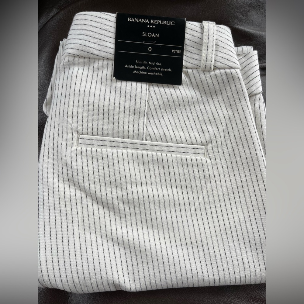 Banana Republic white & black strip Sloan dress pants. Slim Fit. 0 Petite.